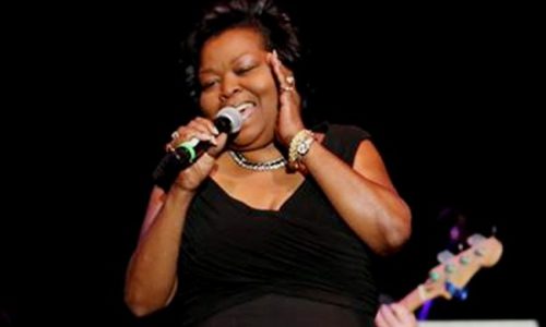 Foto1D_lubeBlues_JackieScottCx2-550x393-1